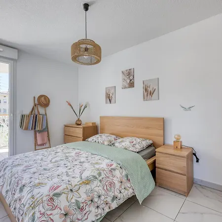 Helios Seynois - Bel Appt Avec Balcon Proche