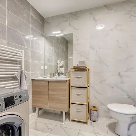 Helios Seynois - Bel Appt Avec Balcon Proche Apartment