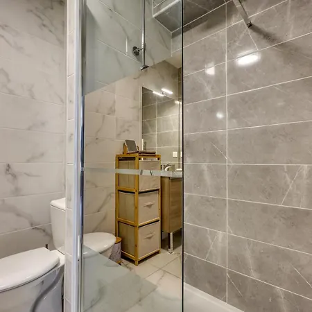 Helios Seynois - Bel Appt Avec Balcon Proche Apartment